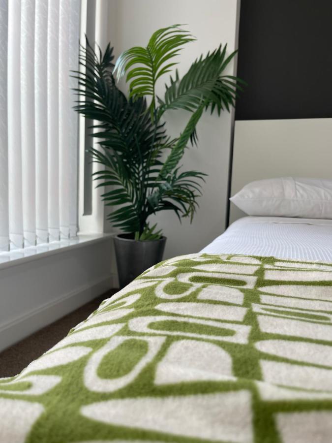 Lovely 2-Bedroom Condo With A Free Parking Birmingham Exterior photo